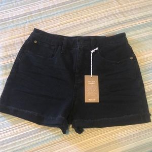 Madewell Curvy high-rise denim shorts NWT